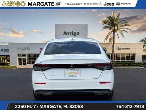 Used 2024 Honda Accord EX image 6