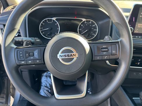 Used 2021 Nissan Rogue S image 14