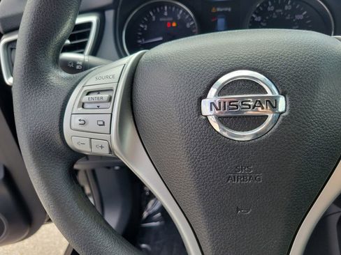 Used 2016 Nissan Rogue S w/ Appearance Package image 23