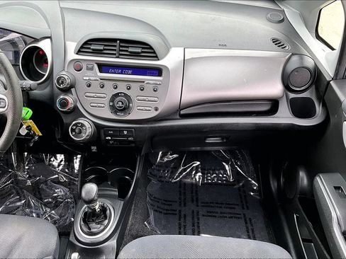 Used 2010 Honda Fit Sport image 25