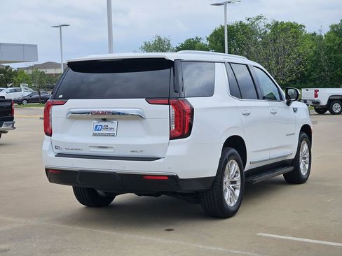 Used 2024 GMC Yukon SLT AWD/4WD image 9