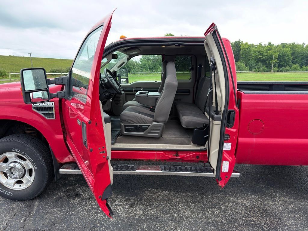Used 2010 Ford F250 XL AWD/4WD image 22