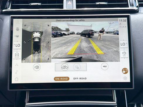 New 2026 Land Rover Range Rover Velar Belgravia AWD/4WD image 32