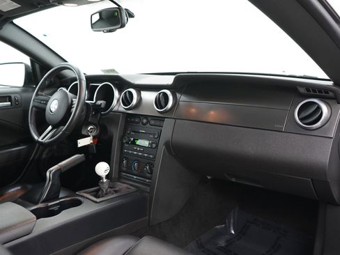Used 2007 Ford Mustang Shelby GT500 RWD image 12