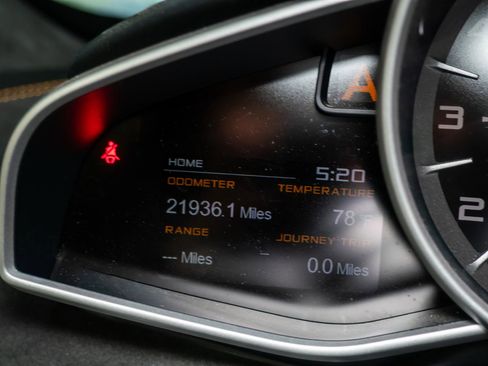 Used 2015 McLaren 650S Coupe image 28