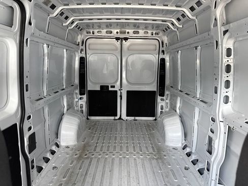 Used 2026 RAM ProMaster 2500 w/ Safety Group FWD image 22