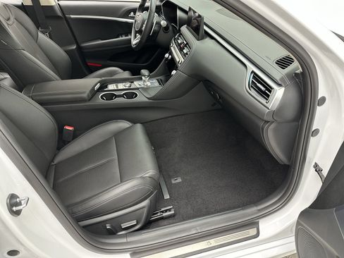 Certified 2026 Genesis G70 2.5T AWD/4WD image 24