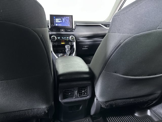 Used 2024 Toyota RAV4 LE AWD/4WD image 22