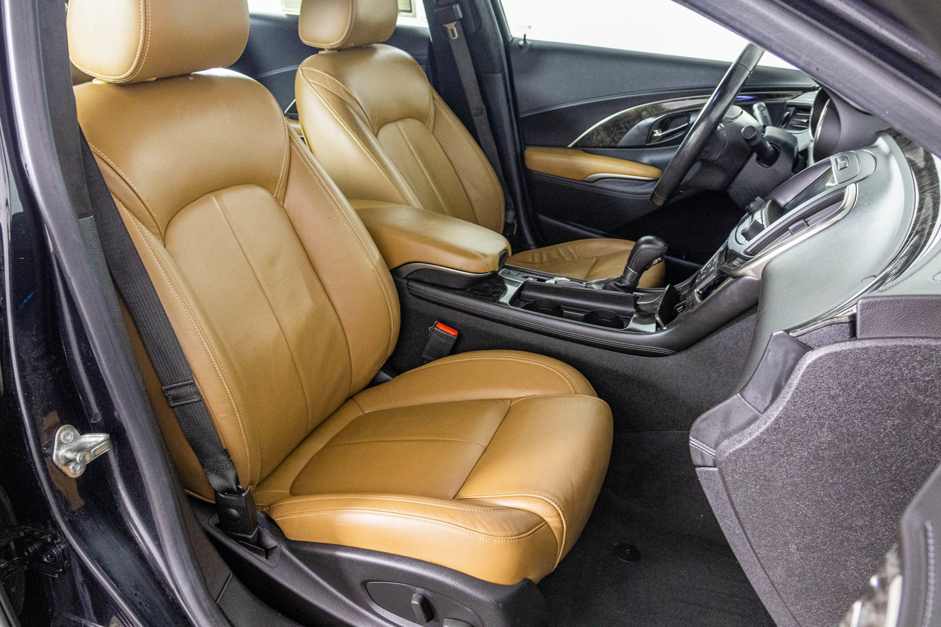 Used 2015 Buick LaCrosse Leather FWD image 45