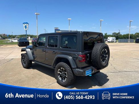 Used 2024 Jeep Wrangler Unlimited Rubicon 4xe AWD/4WD image 7