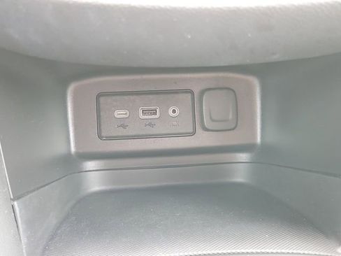 Certified 2023 Chevrolet Equinox LT FWD image 35