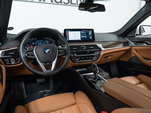 Certified 2023 BMW 530i xDrive w/ Premium Package AWD/4WD image 16