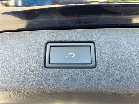 New 2026 Volkswagen Tiguan SE R-Line image 53