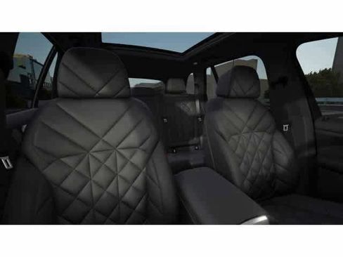 Used 2026 BMW X5 sDrive40i w/ M Sport Package RWD image 11