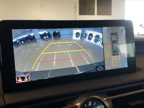 Certified 2022 Lexus IS 500 image 31