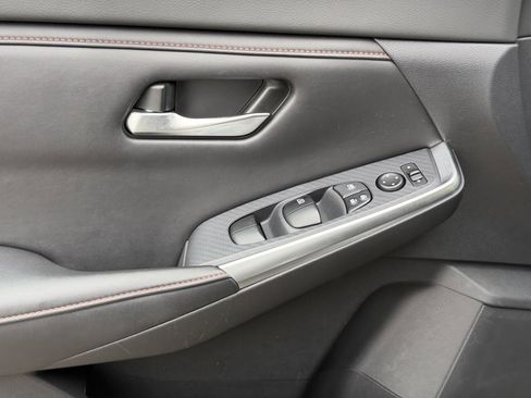 Used 2020 Nissan Sentra SR image 11