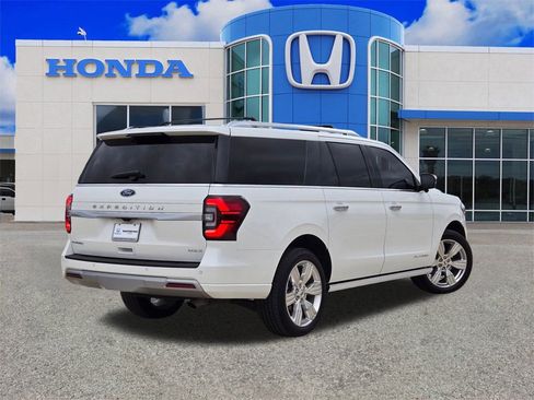 Used 2023 Ford Expedition Max Platinum image 3