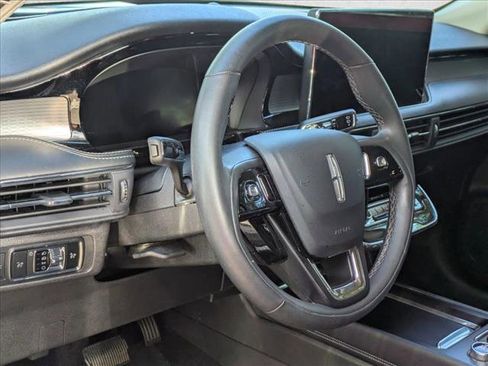 Used 2024 Lincoln Corsair FWD image 10