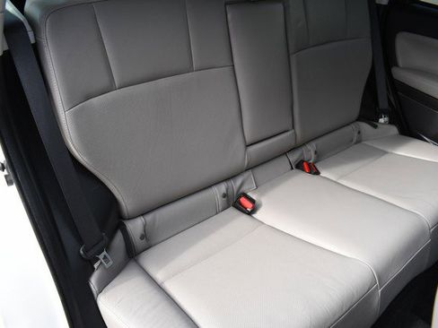 Used 2015 Subaru Forester 2.5i Limited image 29