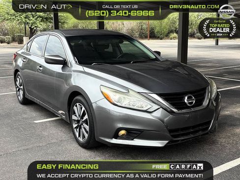 Used 2017 Nissan Altima 2.5 SV FWD image 1