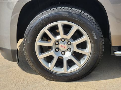 Used 2019 GMC Yukon SLT w/ Premium Edition RWD image 10