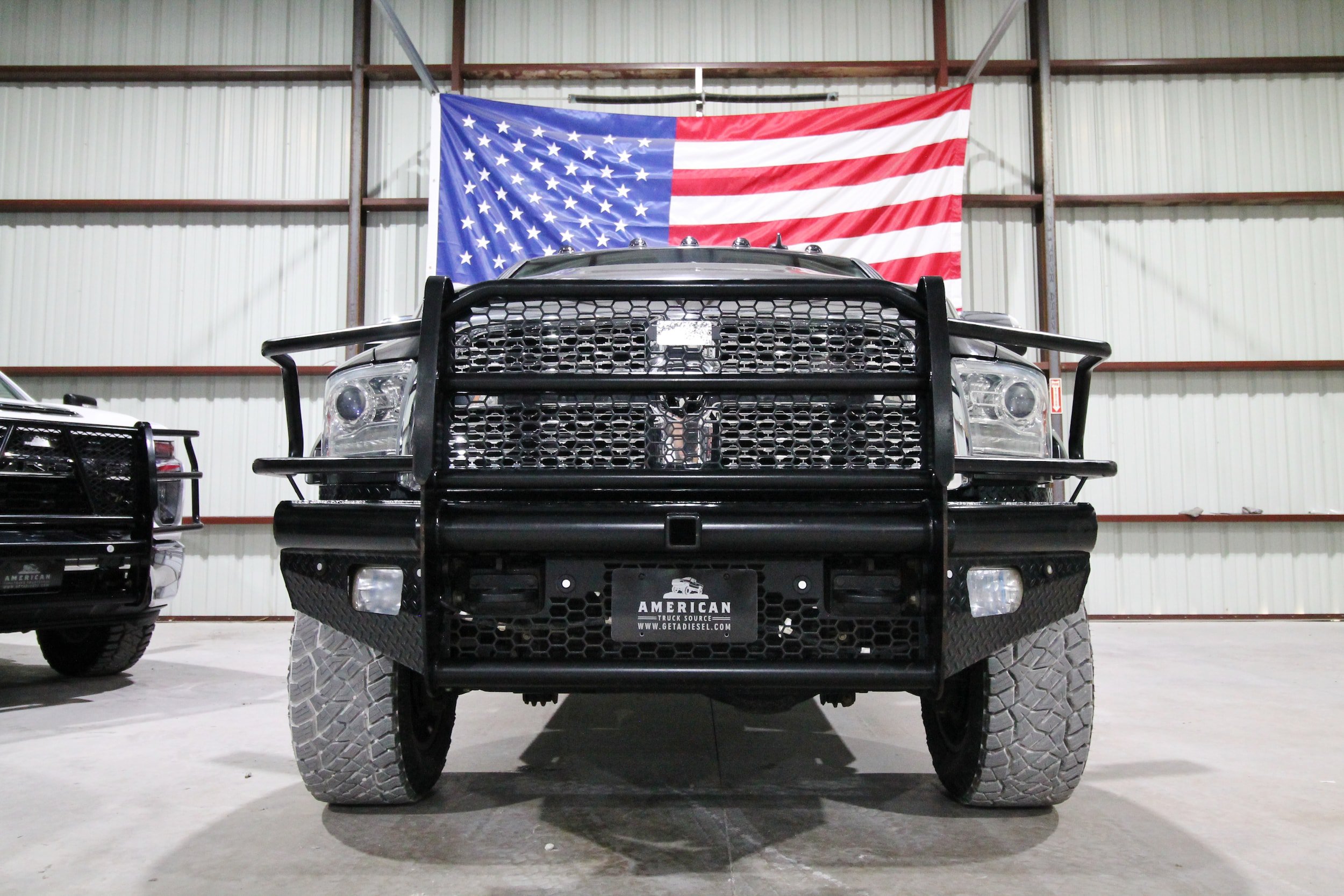 Used 2018 RAM 2500 Laramie w/ Off Road Package AWD/4WD image 2