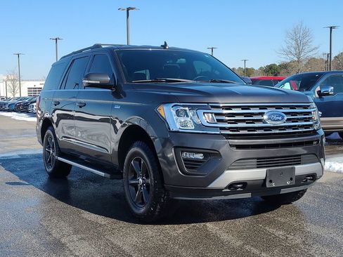Used 2018 Ford Expedition XLT w/ Equipment Group 202A image 7