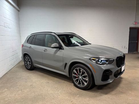 Used 2023 BMW X5 xDrive40i w/ M Sport Package image 5