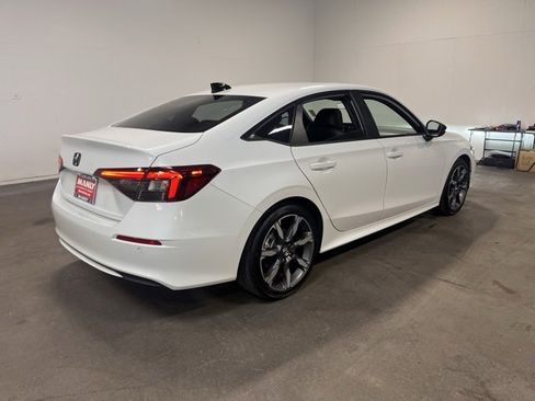 Used 2025 Honda Civic Sport Touring image 3