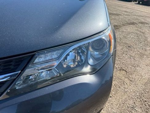 Used 2015 Toyota RAV4 LE FWD image 9