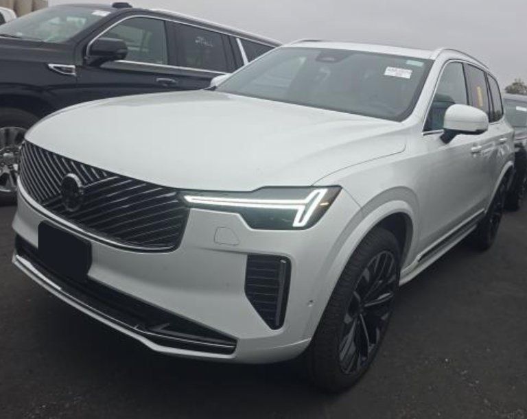 Used 2026 Volvo XC90 B6 Plus AWD/4WD image 1