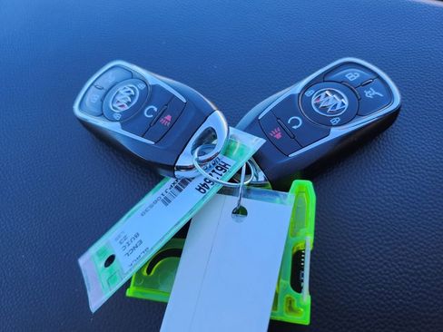 Used 2023 Buick Enclave Essence image 38