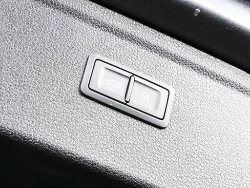 Used 2025 Audi Q5 2.0T Premium Plus image 29