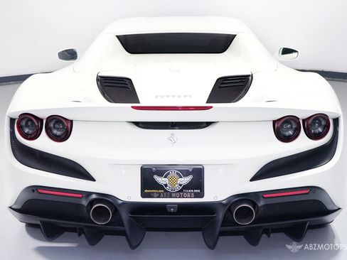 Used 2021 Ferrari F8 Tributo image 8
