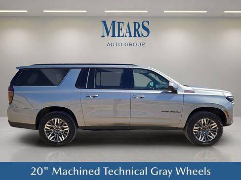Used 2025 Chevrolet Suburban Z71 AWD/4WD image 7