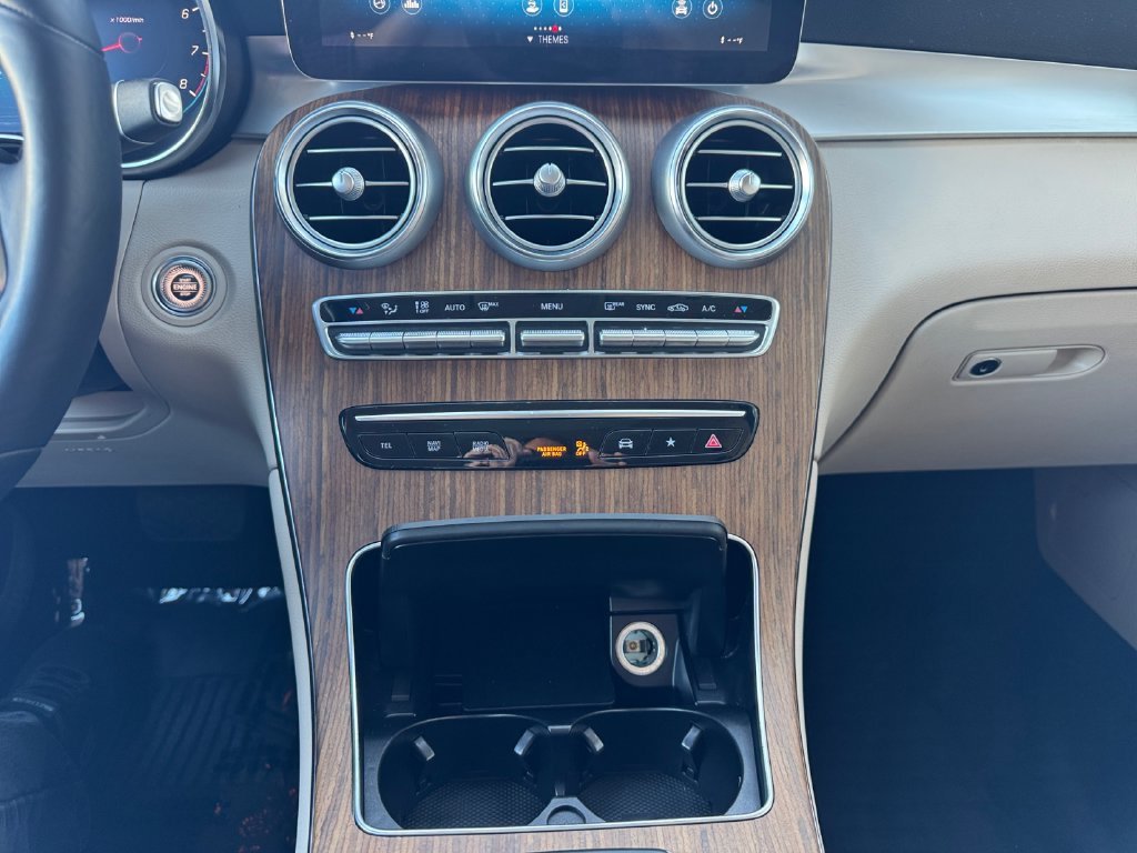 Used 2021 Mercedes-Benz GLC 300 4MATIC image 18
