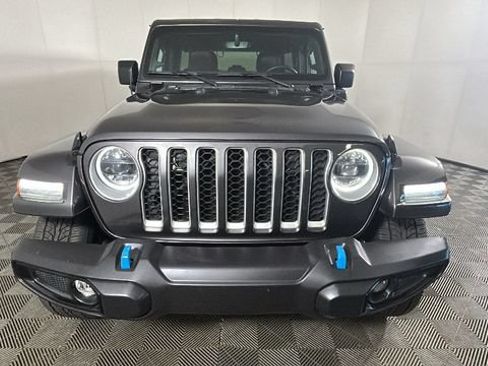 Used 2023 Jeep Wrangler Unlimited Sahara AWD/4WD image 7