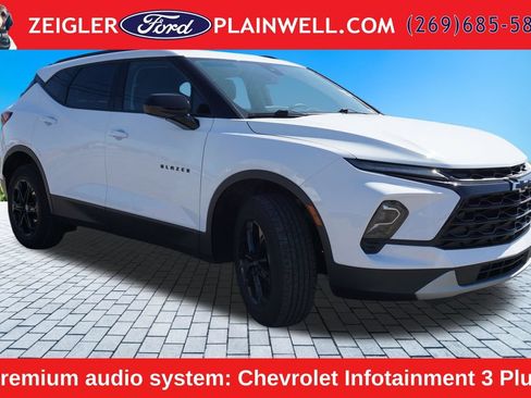 Used 2023 Chevrolet Blazer LT w/ Convenience Package FWD image 7