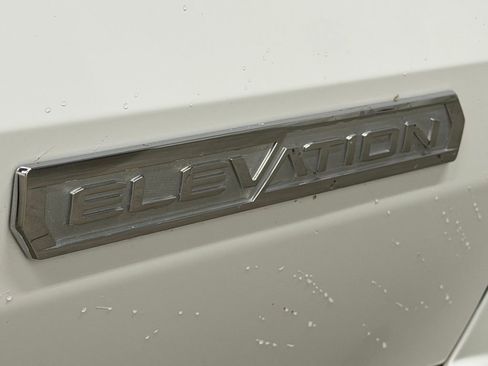 Certified 2024 GMC Canyon Elevation image 11
