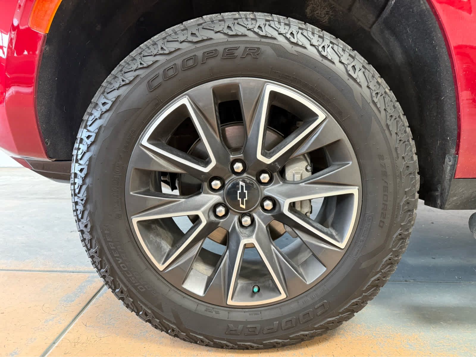 Used 2021 Chevrolet Tahoe Z71 w/ Rear Media and Nav Package AWD/4WD image 8