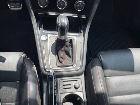 Used 2016 Volkswagen GTI SE FWD image 12