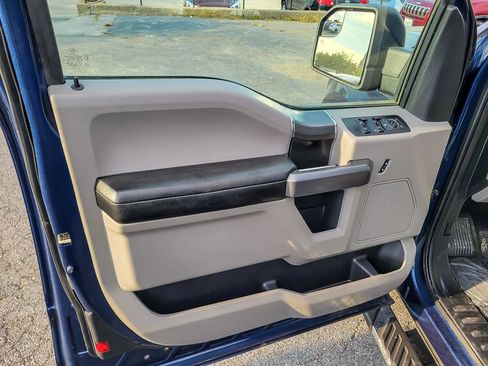 Used 2018 Ford F150 XLT w/ Equipment Group 302A Luxury AWD/4WD image 23