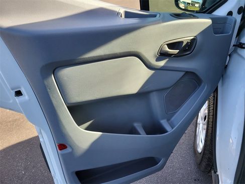 Used 2019 Ford Transit 350 XLT image 17