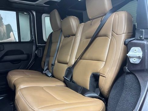 Used 2020 Jeep Wrangler Unlimited Rubicon AWD/4WD image 9