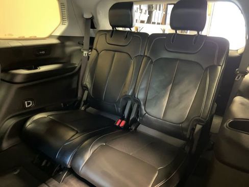 Used 2022 Jeep Grand Cherokee L Limited w/ Luxury Tech Group II image 25