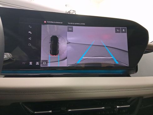 Used 2025 Audi Q6 e-tron Premium Plus image 24