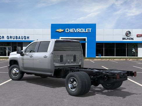 New 2026 Chevrolet Silverado 3500 LT w/ Convenience Package AWD/4WD image 3