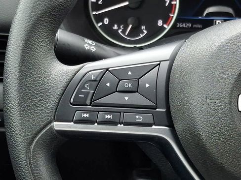 Used 2024 Nissan Sentra SV FWD image 19