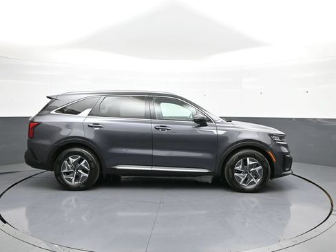Certified 2021 Kia Sorento EX FWD image 5