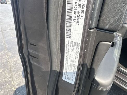 Used 2021 Jeep Grand Cherokee Overland AWD/4WD image 34